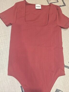DYNAMIC Double Lined Square Neck Short Sleeve Bodysuit Rust NWT OS